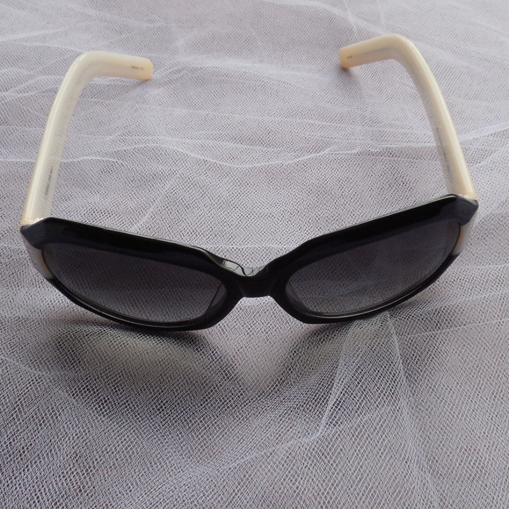 Vera Wang Sunglasses
